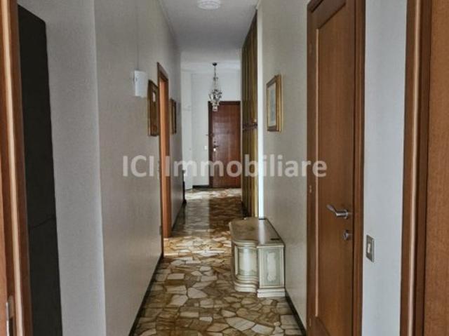 Quadrilocale in affitto a Lavagnola, Savona