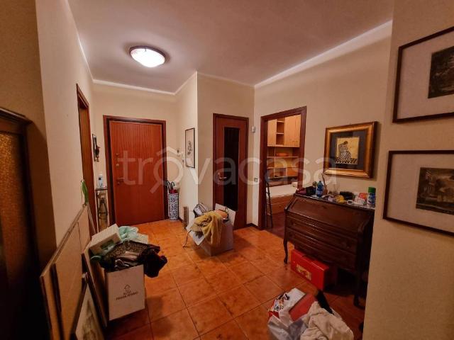 Quadrilocale in affitto a Pavia, Viale Cremona
