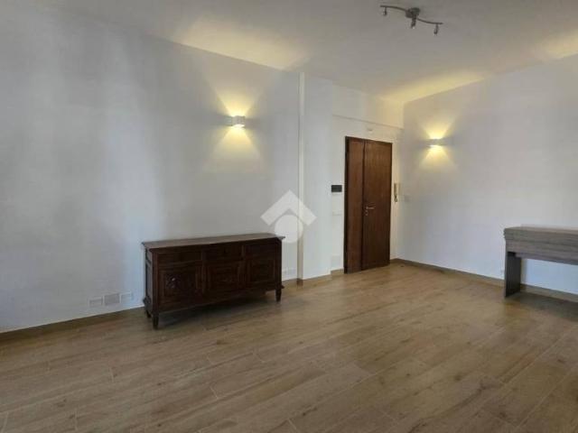 Quadrilocale in affitto a Pomezia via Roma, 96