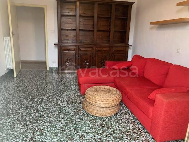 Quadrilocale in affitto a Pontedera via Enrico De Nicola