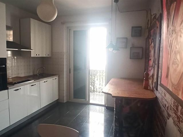 Quadrilocale in affitto a Reggio di Calabria via Trieste 2