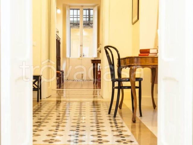 Quadrilocale in affitto a Roma via Catalana, Ghetto Portico d'Ottavia