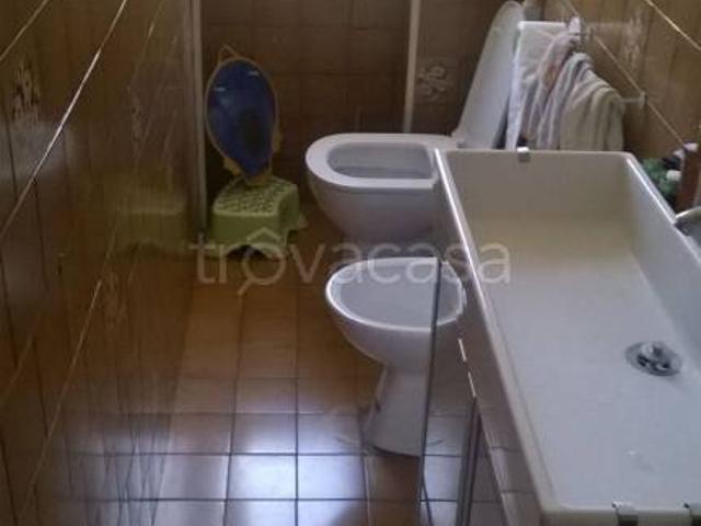 Quadrilocale in affitto a Torino via Sarre, 5, Pozzo Strada