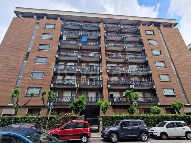 Quadrilocale in affitto a Torino via Ventimiglia, Nizza Millefonti