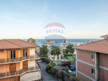 Quadrilocale in affitto ad Aci Castello via dusmet, 7