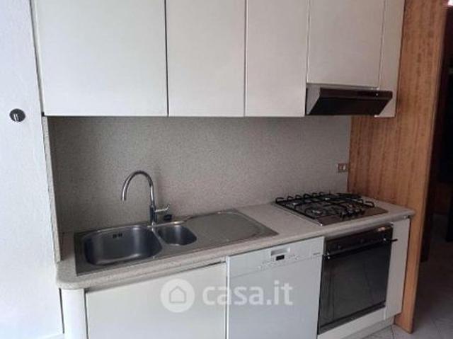 Quadrilocale in Affitto in Via Gabriele Rossetti 19 a Milano