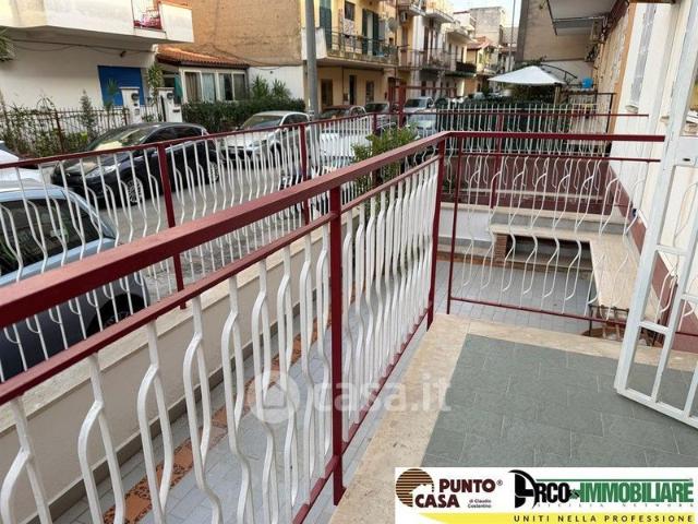 Quadrilocale in Affitto in Via Polluce 22 a Palermo