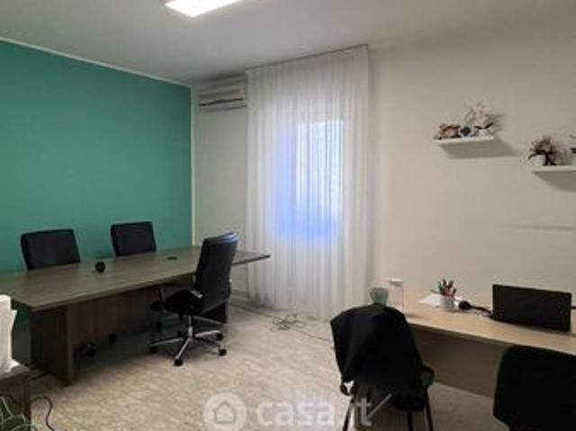 Quadrilocale in Affitto in Via Roma a Caserta