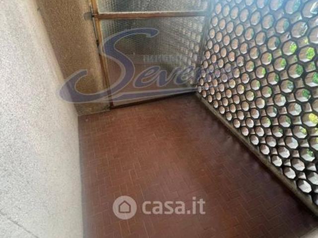 Quadrilocale in Affitto in Via Rezzonico a Como