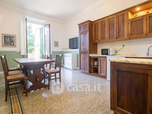 Quadrilocale in Affitto in Viale Fratelli Rosselli 51 a Firenze
