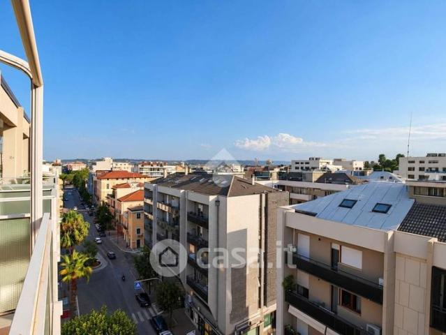 Quadrilocale in Affitto in Viale Giovanni Bovio 110 a Pescara