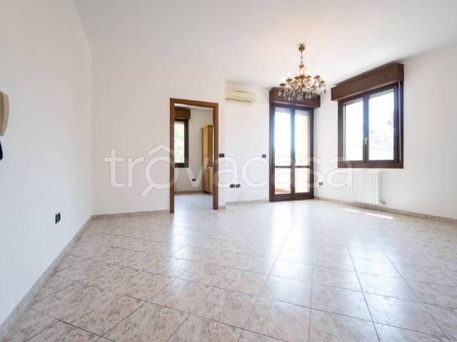 Quadrilocale in vendita a Malalbergo via Zeno Pezzoli, Altedo