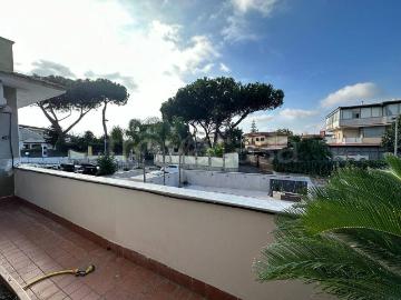 Quadrilocale in vendita a Marano di Napoli via del Mare