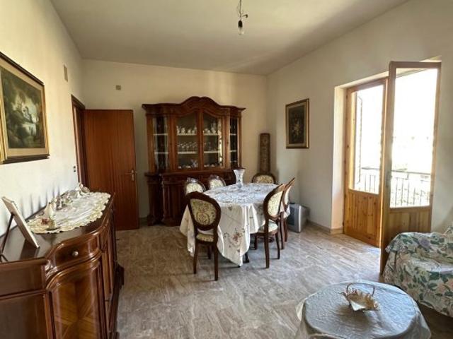 Quadrilocale in vendita a Melito di Porto Salvo