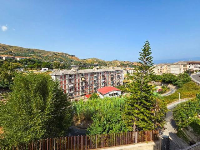 Quadrilocale in vendita a Messina, San Giovannello