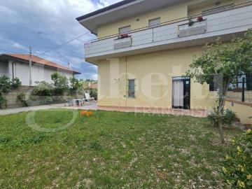 Quadrilocale in vendita a Mosciano Sant'Angelo via teramo, 8