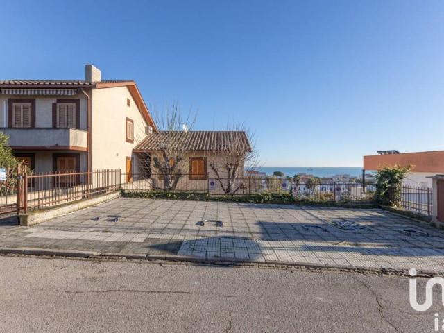 Quadrilocale in vendita a Numana via Ischia, 22, Marcelli