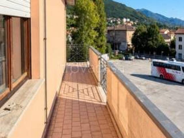 Quadrilocale in vendita a Osteria del Gatto, Fossato di Vico