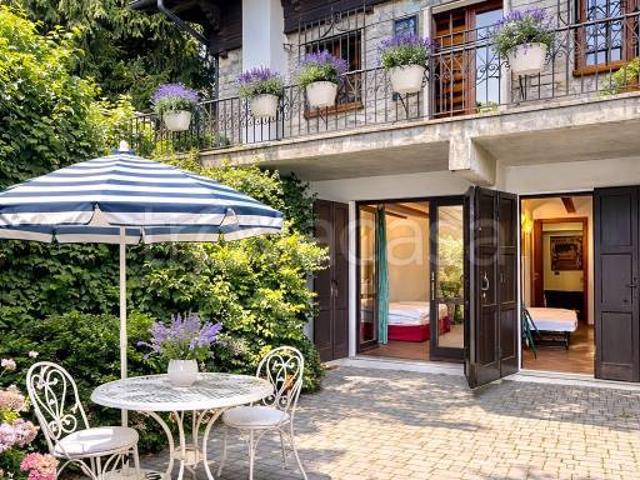 Quadrilocale in vendita a Bellagio via Provinciale, 75