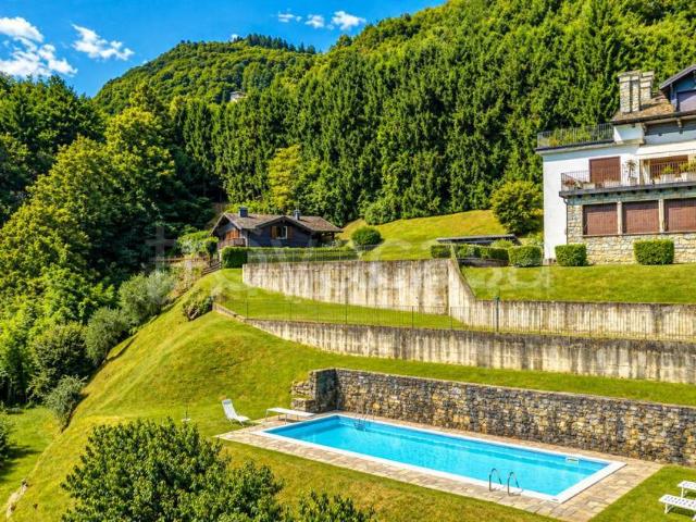 Quadrilocale in vendita a Bellagio via Provinciale, 75