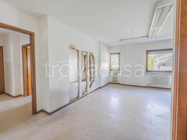 Quadrilocale in vendita a Bolzano via Resia, Don Bosco Firmiano