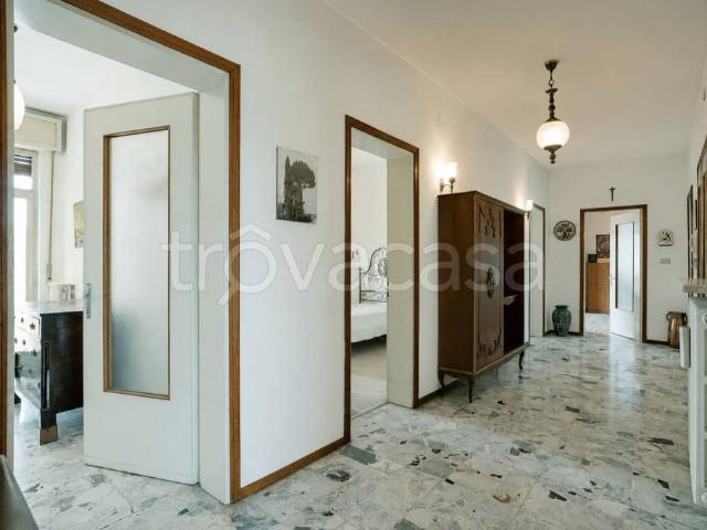 Quadrilocale in vendita a Brembate di Sopra via Gaetano Donizetti, 24