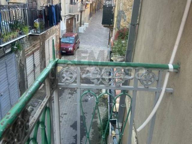 Quadrilocale in vendita a Caltanissetta via Dante Aligheri, 14