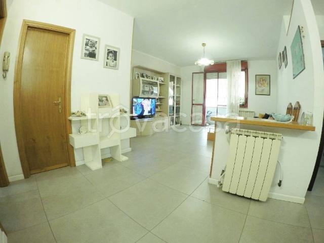 Quadrilocale in vendita a Campi Bisenzio via Saliscendi