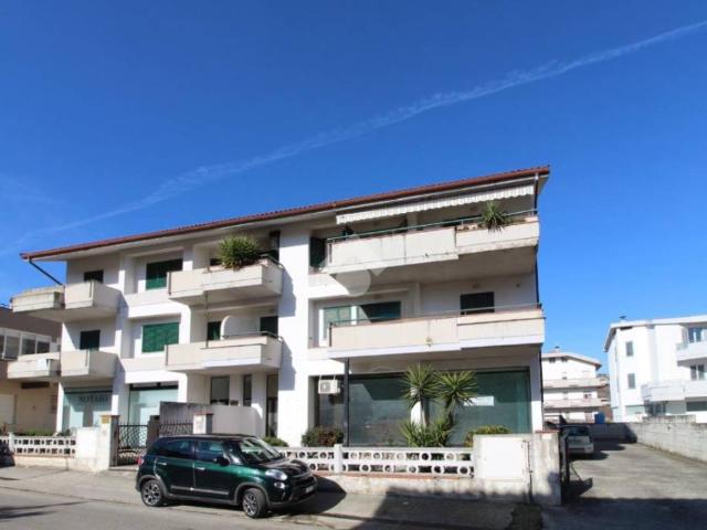 Quadrilocale in vendita a Campli viale Europa, 41