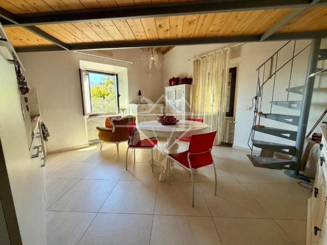 Quadrilocale in vendita a Carrara via Agricola