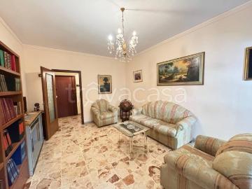 Quadrilocale in vendita a Catania via Orchidea, Cibali