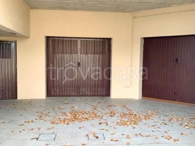 Quadrilocale in vendita a Cetona via 1 Maggio, Piazze