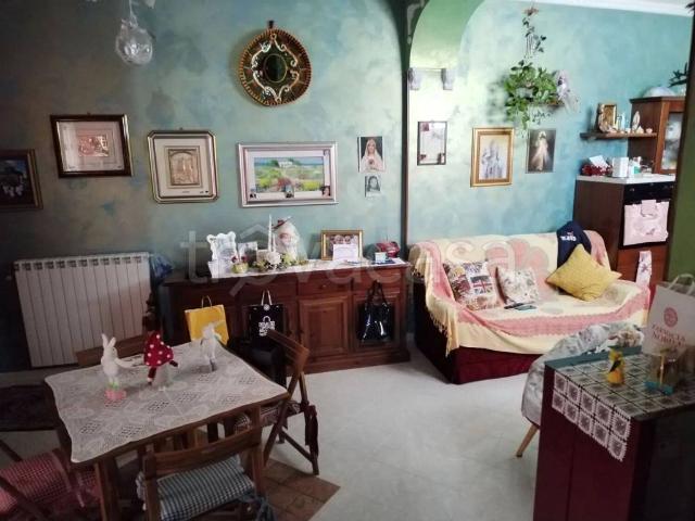 Quadrilocale in vendita a Cori via Ninfina, 87