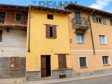 Bilocale in vendita a Fara Novarese via Tosalli, 38