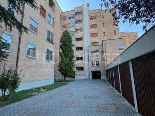 Quadrilocale in vendita a Ferrara via Padova, 42, Via Modena