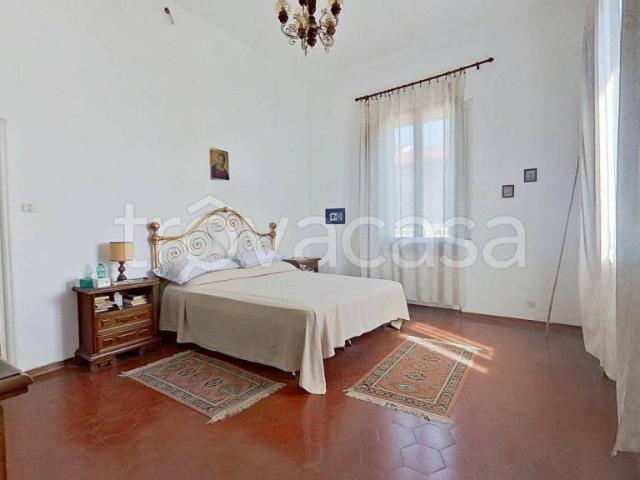 Quadrilocale in vendita a Firenze via Gaspare Gozzi, Castello