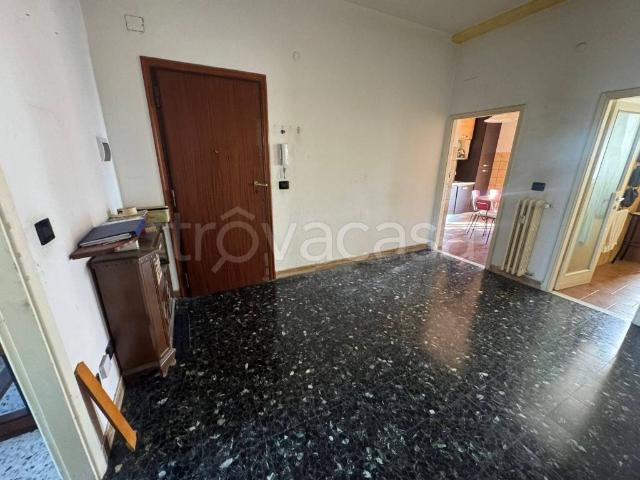 Quadrilocale in vendita a Firenze viale Francesco Redi, Porta al Prato San Jacopino
