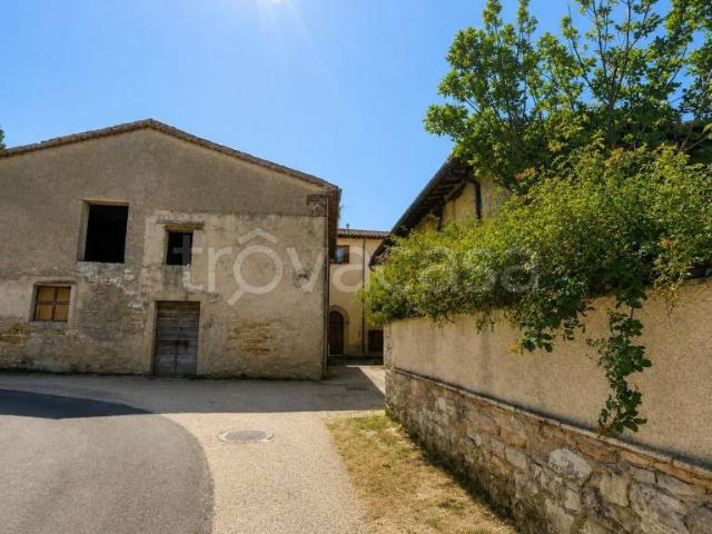 Quadrilocale in vendita a Foligno