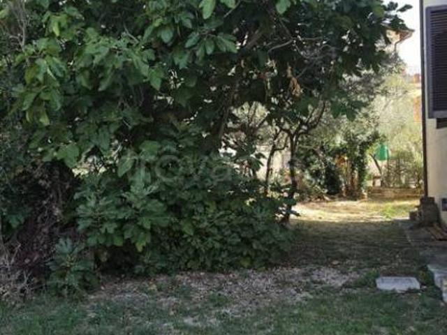 Quadrilocale in vendita a Foligno via Altolina