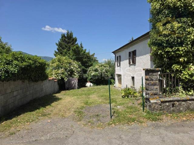 Quadrilocale in vendita a Folta, Albareto