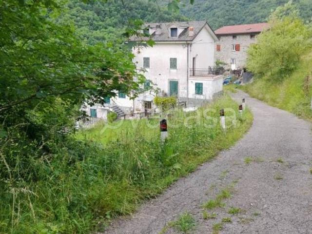 Quadrilocale in vendita a Fontanigorda