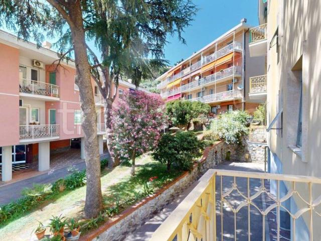 Quadrilocale in vendita a Genova via Flavia Steno, 58, Quarto