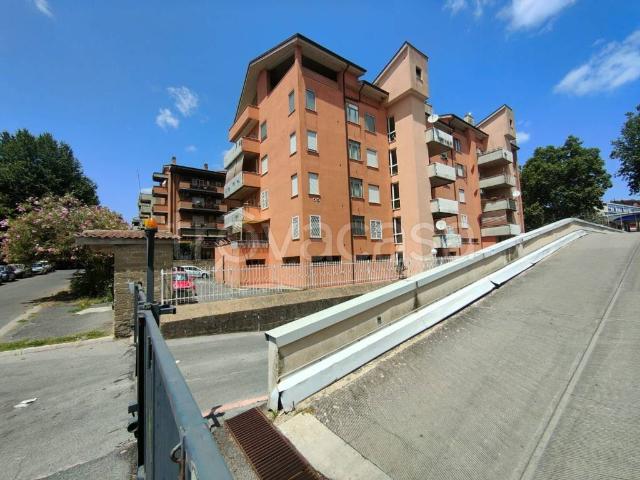 Quadrilocale in vendita a Genzano di Roma via Pietro Nenni