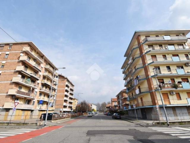 Quadrilocale in vendita a Ivrea via Alcide de Gasperi, 8