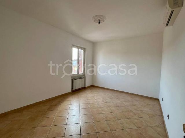Quadrilocale in vendita a La Spezia via Sarzana, 423, Limone Melara