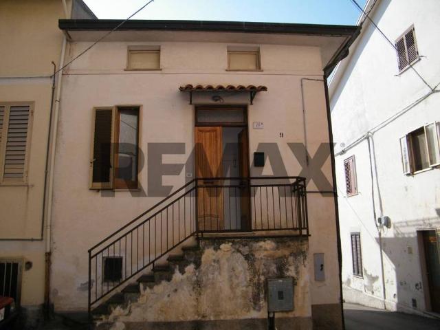 Quadrilocale in vendita a Lama dei Peligni via San Rocco, 19