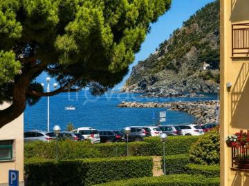 Quadrilocale in vendita a Levanto corso Italia