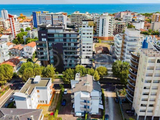 Quadrilocale in vendita a Lignano Sabbiadoro viale dei Platani, 34