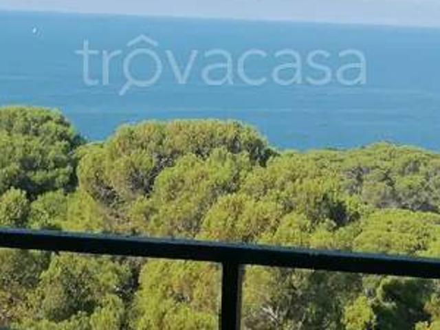 Quadrilocale in vendita a Livorno via Degli Oleastri, Quercianella