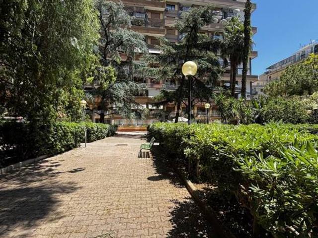 Quadrilocale in vendita a Palermo via Tramontana, 28, Giotto Galilei Palagonia